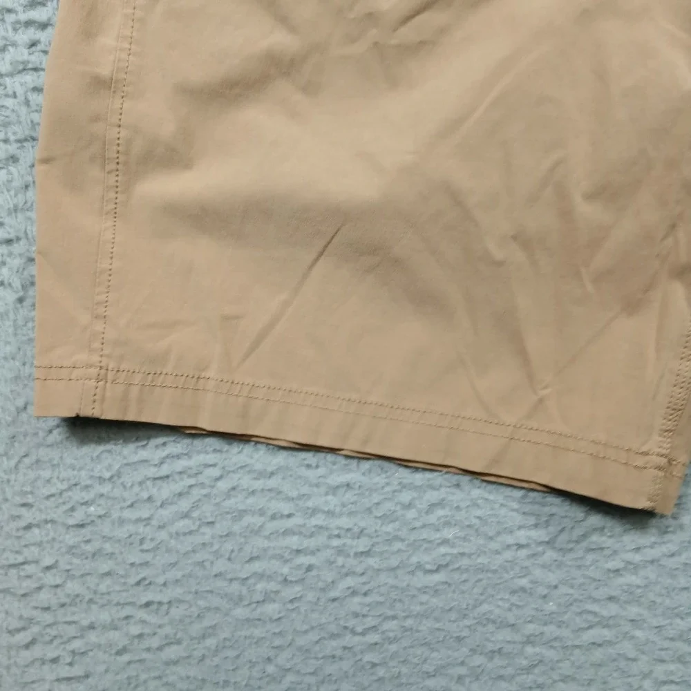 Huk‎ Fishing Performance Shorts Mens XXL Tan Khaki Cargo Pockets Outdoor